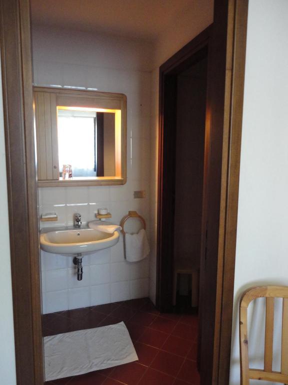 Hotel Serena Spiazzi Di Caprino Habitación foto